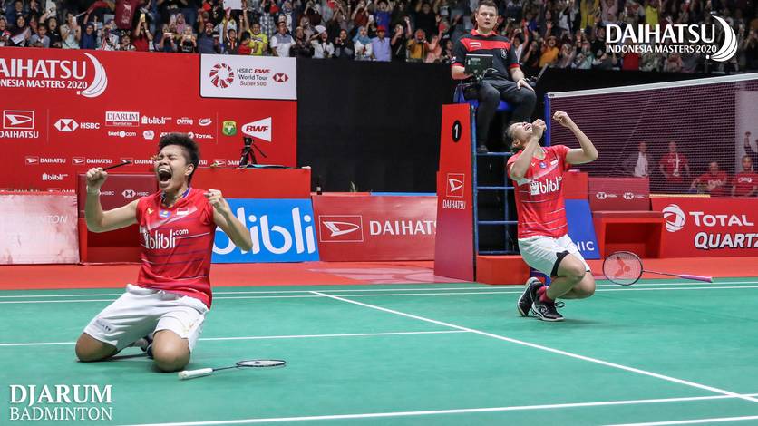 Selebrasi kemenangan Greysia Polii/Apriyani Rahayu (Indonesia). Selebrasi kemenangan Greysia Polii/Apriyani Rahayu (Indonesia).