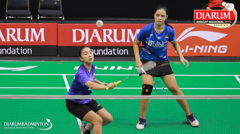 Febby Valencia Dwijayanti Gani/Rayhan Vania Salsabila (Pelatnas) mengembalikan shuttlecock. Febby Valencia Dwijayanti Gani/Rayhan Vania Salsabila (Pelatnas) mengembalikan shuttlecock.