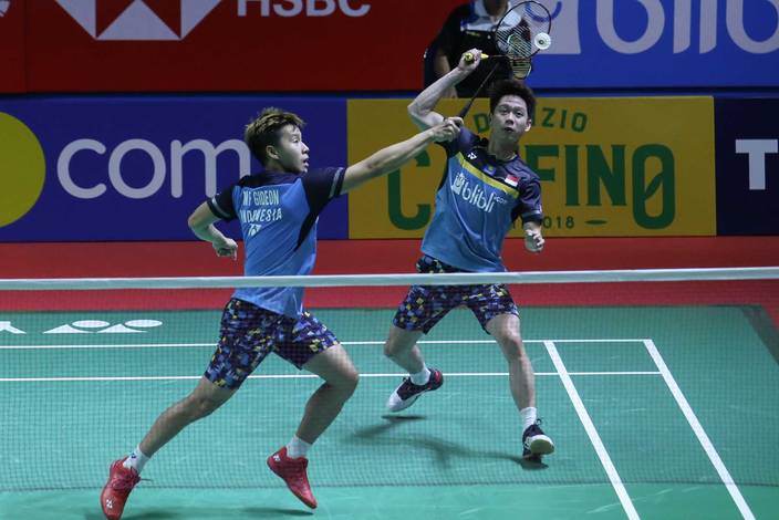 Kevin Sanjaya Sukamuljo/Marcus Fernaldi Gideon (Indonesia) menghadang pengembalian. Kevin Sanjaya Sukamuljo/Marcus Fernaldi Gideon (Indonesia) menghadang pengembalian.