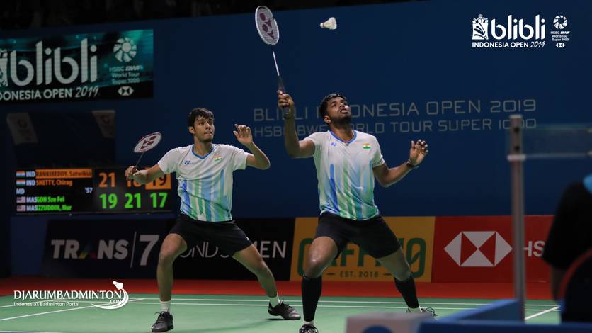 Satwiksairaj Rankireddy/Chirag Shetty (India) menyambut pengembalian. Satwiksairaj Rankireddy/Chirag Shetty (India) menyambut pengembalian.