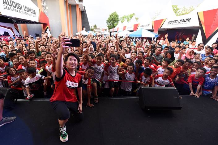 Liliyana Natsir (Djarum Badminton) Liliyana Natsir (Djarum Badminton)