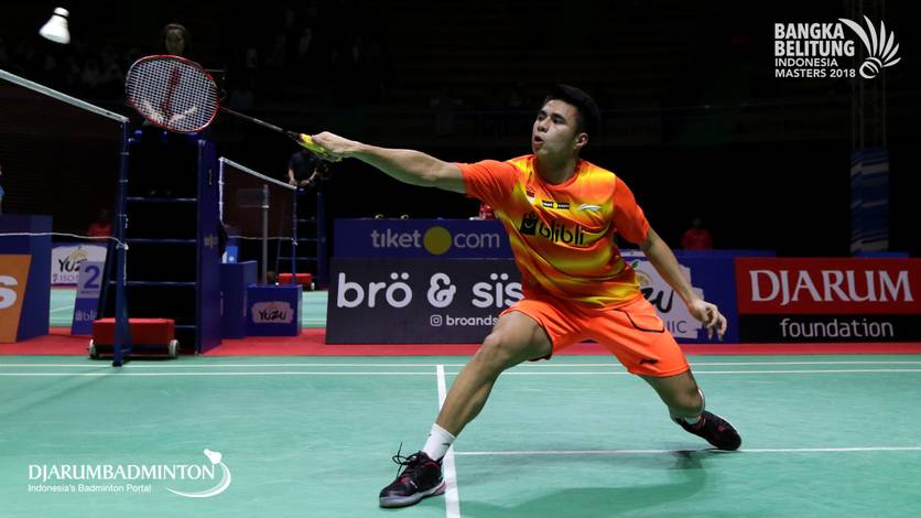 Ikhsan Leonardo Imanuel Rumbay (Indonesia) mengembalikan shuttlecock. Ikhsan Leonardo Imanuel Rumbay (Indonesia) mengembalikan shuttlecock.