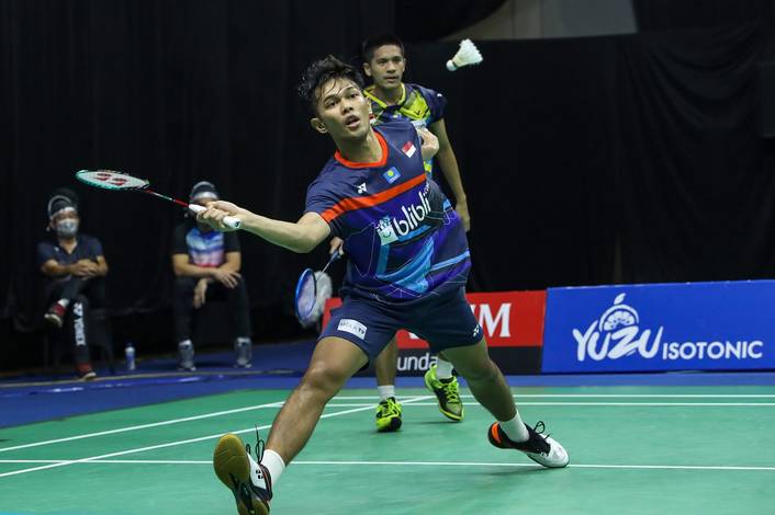 Fajar Afian/Yeremia Erich Yoche Yacob Rambitan menyambut pengembalian. Fajar Afian/Yeremia Erich Yoche Yacob Rambitan menyambut pengembalian.