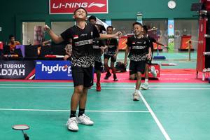 Selebrasi kemenangan tim U13 putra Jaya Raya Solo (Djarum Badminton/Edward Luhukay)