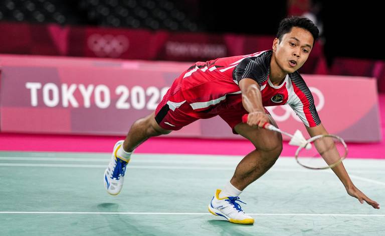 Anthony Sinisuka Ginting (Indonesia) menghadang serangan. (Foto: BADMINTONPHOTO - Shi Tang)