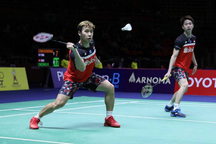 Kevin Sanjaya Sukamuljo/Marcus Fernaldi Gideon (Indonesia) bersiap menghadang pengembalian. Kevin Sanjaya Sukamuljo/Marcus Fernaldi Gideon (Indonesia) bersiap menghadang pengembalian.