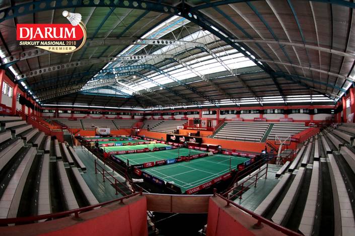 Suasana GOR Satria, Purwokerto. Suasana GOR Satria, Purwokerto.