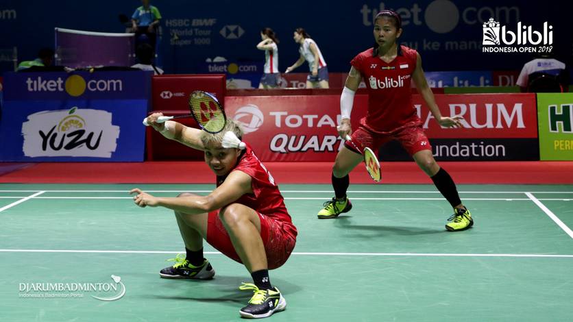 Greysia Polii/Apriyani Rahayu berusaha menghadang serangan. Greysia Polii/Apriyani Rahayu berusaha menghadang serangan.