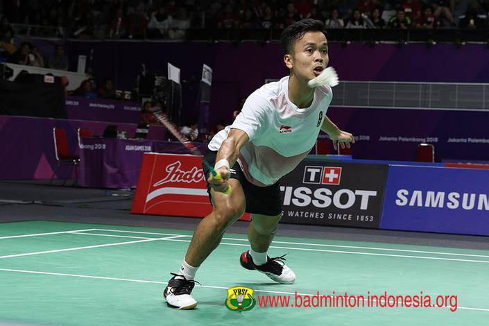 Anthony Sinisuka Ginting bersiap menghadang serangan. Anthony Sinisuka Ginting bersiap menghadang serangan.