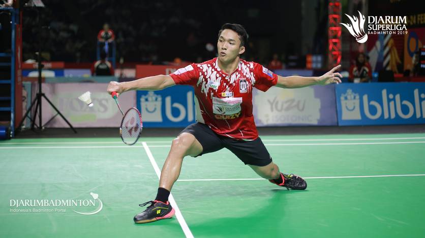 jonatan Christie (Musica Trinity) menyambut pengembalian.