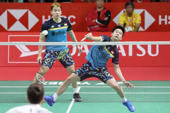 Kevin Sanjaya Sukamuljo/Marcus Fernaldi Gideon melepaskan serangan. Kevin Sanjaya Sukamuljo/Marcus Fernaldi Gideon melepaskan serangan.