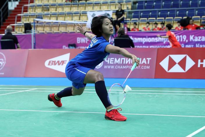 Putri Kusuma Wardani (Indonesia) menyambut pengembalian. Putri Kusuma Wardani (Indonesia) menyambut pengembalian.