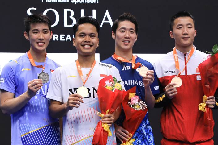 Loh Kean Yew, Anthony Sinisuka Ginting, Kanta Tsuneyama, & Lu Guangzu (Humas PP PBSI) Loh Kean Yew, Anthony Sinisuka Ginting, Kanta Tsuneyama, & Lu Guangzu (Humas PP PBSI)
