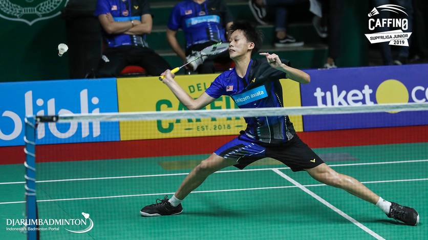 Chia Jeng Hon (Harimau Muda) bersiap menyambut pengembalian. Chia Jeng Hon (Harimau Muda) bersiap menyambut pengembalian.