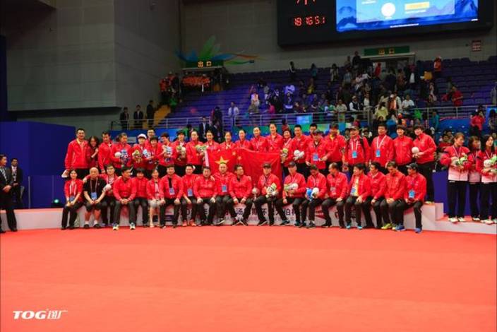 Juara Bertahan Tim Uber Tiongkok Berfoto di Podium Pada Uber Cup tahun 2016. Juara Bertahan Tim Uber Tiongkok Berfoto di Podium Pada Uber Cup tahun 2016.