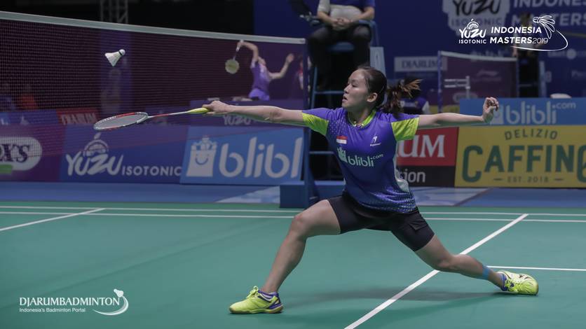 Ruselli Hartawan (Indonesia) mengembalikan shuttlecock. Ruselli Hartawan (Indonesia) mengembalikan shuttlecock.