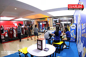 Suasana pintu masuk tribun penonton Djarum Sirkuit Nasional Li-ning Bali Open 2018.