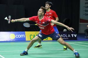 Daniel Marthin/Muhammad Rian Ardianto meyambut pengembalian.