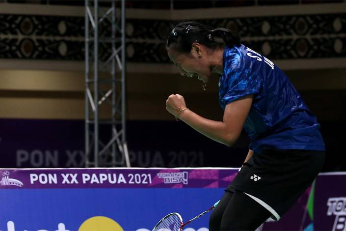 Ekspresi atlet Jawa Timur Sri Fatmawati usai memenangi final beregu putri PON Papua 2021 di GOR Waringin, Jayapura (PON Papua 2021/Hadi Abdulloh) Ekspresi atlet Jawa Timur Sri Fatmawati usai memenangi final beregu putri PON Papua 2021 di GOR Waringin, Jayapura (PON Papua 2021/Hadi Abdulloh)