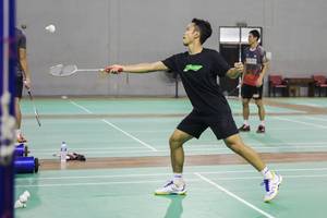 Tunggal putra Indonesia, Anthony Sinisuka Ginting saat menjalani sesi latihan di Pelatnas PBSI. (Foto: PP PBSI)