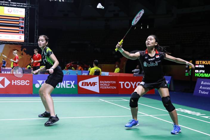 Ni Ketut Mahadewi Istarani/Tania Oktaviani Kusumah (Indonesia) menyambut pengembalian. Ni Ketut Mahadewi Istarani/Tania Oktaviani Kusumah (Indonesia) menyambut pengembalian.