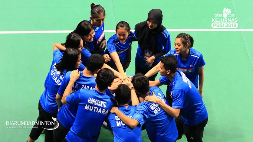 Tim PB Mutiara Cardinal Bandung lolos ke final Tiket.com Kejurnas PBSI 2018 usai mengalahkan PB Djarum Kudus, 3-1. Tim PB Mutiara Cardinal Bandung lolos ke final Tiket.com Kejurnas PBSI 2018 usai mengalahkan PB Djarum Kudus, 3-1.