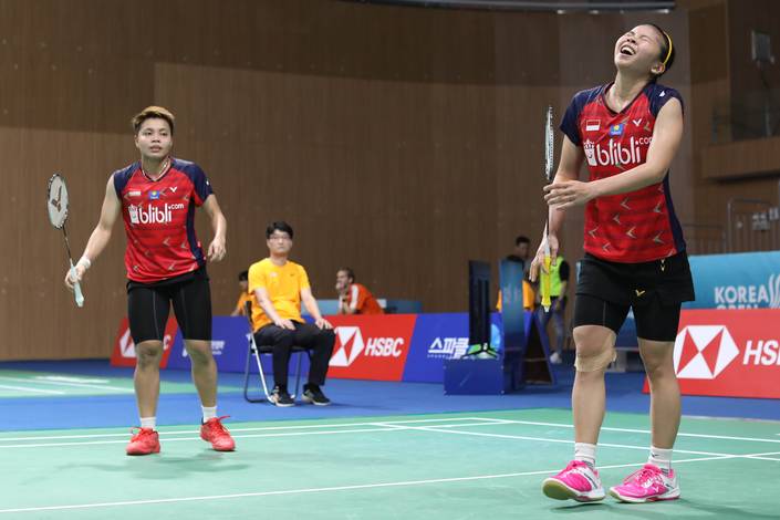 Ekspresi kekecewaan Greysia Polii/Apriyani Rahayu (Indonesia).