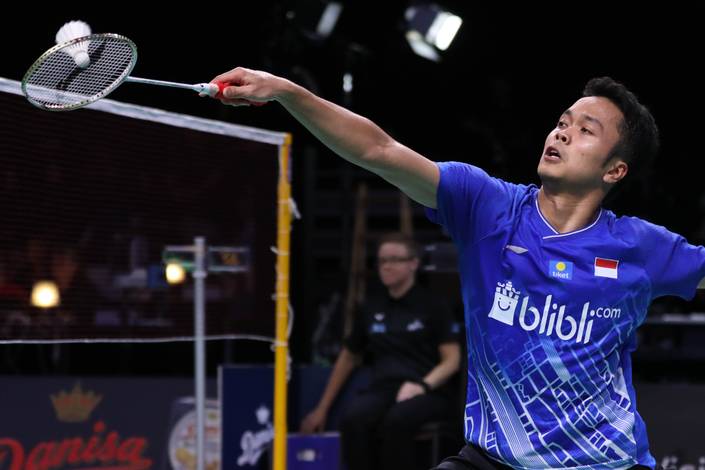 Anthony Sinisuka Ginting (Indonesia) mengembalikan shuttlecock. Anthony Sinisuka Ginting (Indonesia) mengembalikan shuttlecock.