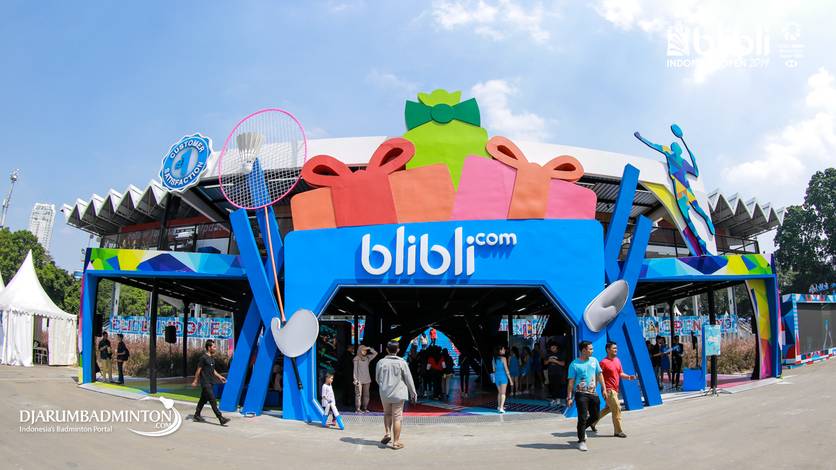 Pintu depan booth Blibli.com. Pintu depan booth Blibli.com.