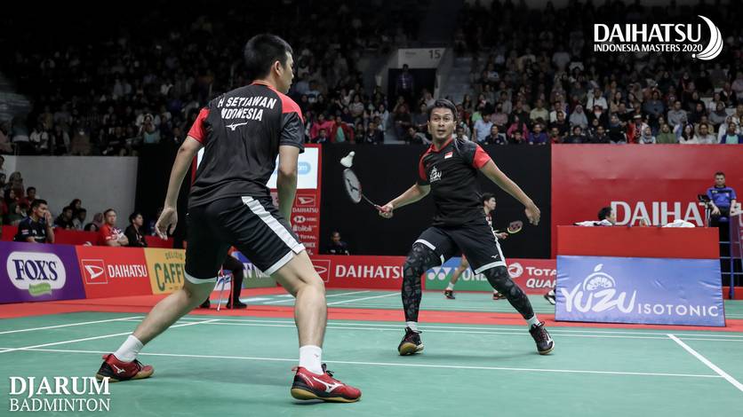 Hendra Setiawan/Mohammad Ahsan (Indonesia) menghadang serangan. Hendra Setiawan/Mohammad Ahsan (Indonesia) menghadang serangan.