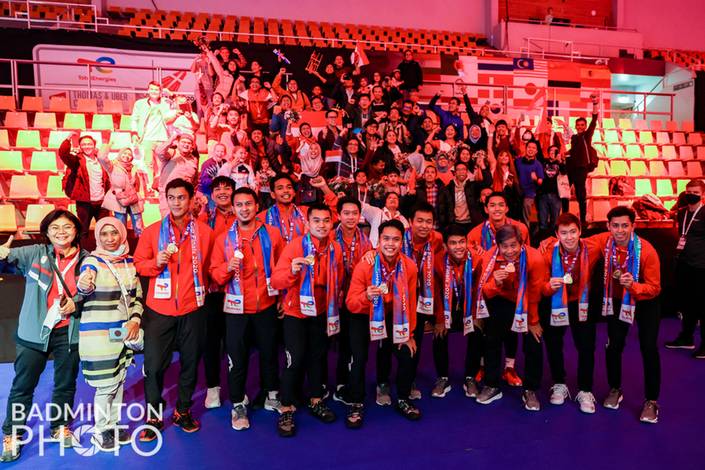 Tim bulutangkis Indonesia saat menjadi juara Piala Thomas 2021. (Badminton Photo/Yohan Nonotte) Tim bulutangkis Indonesia saat menjadi juara Piala Thomas 2021. (Badminton Photo/Yohan Nonotte)