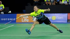 Tunggal putri Indonesia, Ruselli Hartawan berusaha menggapai pengembalian.