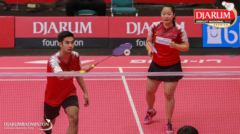Riyanto Subagja/Tiara Rosalia Nuraidah (PB Pertamina Fastron) menyambut pengembalian. Riyanto Subagja/Tiara Rosalia Nuraidah (PB Pertamina Fastron) menyambut pengembalian.