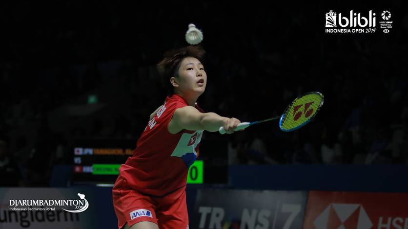 Akane Yamaguchi (Jepang) menghadang serangan. Akane Yamaguchi (Jepang) menghadang serangan.