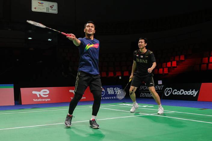 Hendra Setiawan dan Mohammad Ahsan menjajal Ceres Arena (Humas PP PBSI) Hendra Setiawan dan Mohammad Ahsan menjajal Ceres Arena (Humas PP PBSI)
