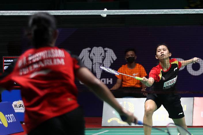 Pertandingan antara Ruzana dan Mutiara Ayu Puspitasari (Djarum Badminton) Pertandingan antara Ruzana dan Mutiara Ayu Puspitasari (Djarum Badminton)