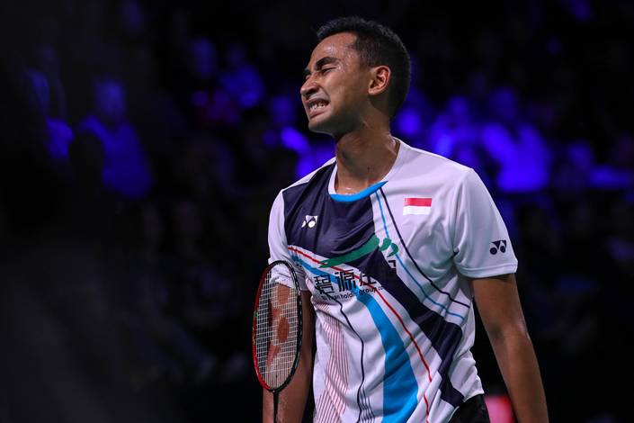 Ekspresi kekecewaan Tommy Sugiarto (Indonesia). Ekspresi kekecewaan Tommy Sugiarto (Indonesia).