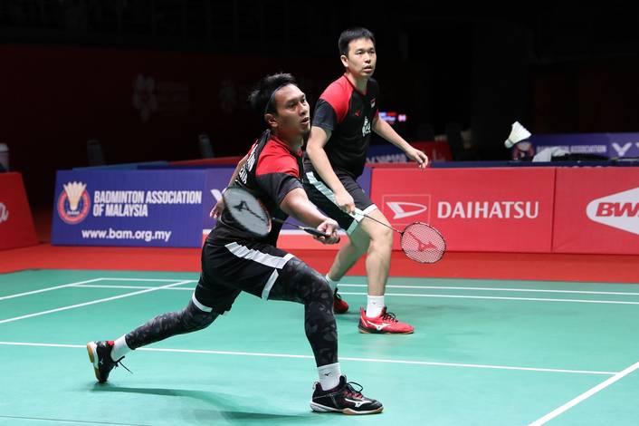 Hendra Setiawan/Mohammad Ahsan (Indonesia) menyambut pengembalian. Hendra Setiawan/Mohammad Ahsan (Indonesia) menyambut pengembalian.