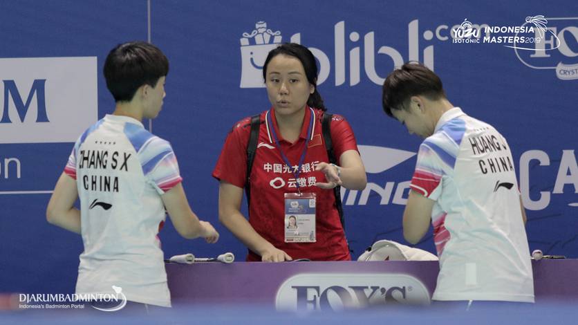Zhao Yunlei (Tengah) saat memberikan arahan kepada anak didiknya. Zhao Yunlei (Tengah) saat memberikan arahan kepada anak didiknya.