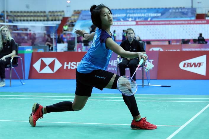 Putri Kusuma Wardani (Indonesia) menyambut pengembalian. Putri Kusuma Wardani (Indonesia) menyambut pengembalian.