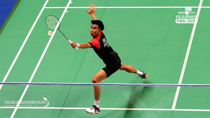 Muh. Azabru B. Kasra (tim Tanjung) menyambar pengembalian tanggung. Muh. Azabru B. Kasra (tim Tanjung) menyambar pengembalian tanggung.