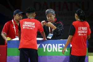 Amon Sunaryo, Jafar Hidayatullah, Herry IP, & Aisyah Salsabila Putri Pranata (Djarum Badminton)