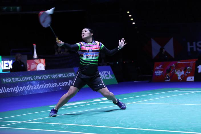 Gregoria Mariska Tunjung (Indonesia) mengembalikan shuttlecock. Gregoria Mariska Tunjung (Indonesia) mengembalikan shuttlecock.