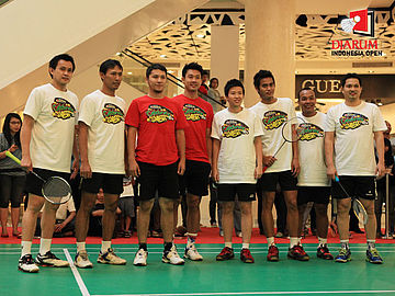 Candra Wijaya/Sigit Budiarto VS Ahmad Tantowi/Lilyana Natsir at Celebrity Smash Gandaria City